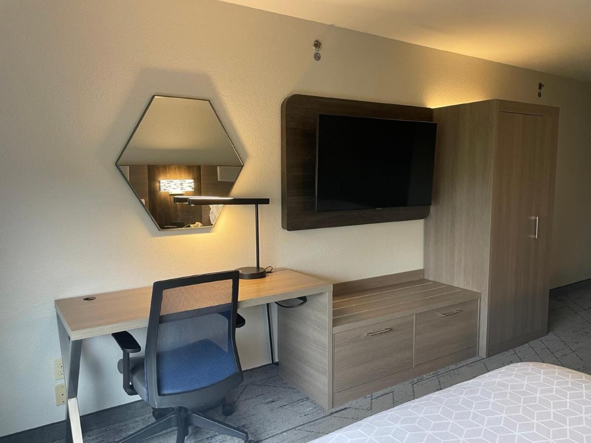 Holiday Inn Express Lapeer By Ihg Zewnętrze zdjęcie